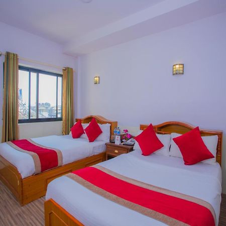 Oyo 255 White Zambala Hotel Катманду Экстерьер фото