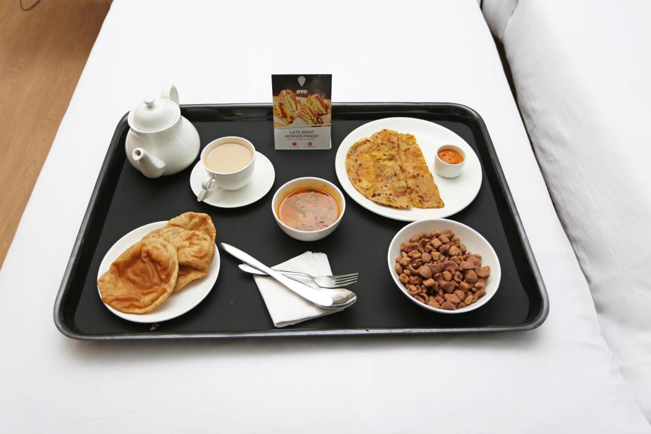 Oyo 255 White Zambala Hotel Катманду Экстерьер фото