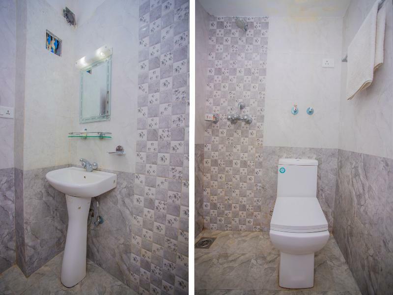 Oyo 255 White Zambala Hotel Катманду Экстерьер фото